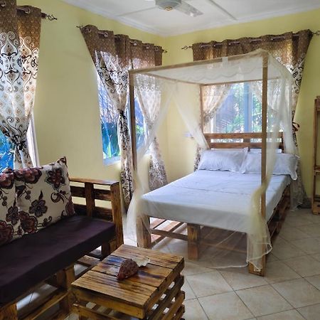 Mount Zion Guest House, Mtwapa Mtomondoni モンバサ エクステリア 写真