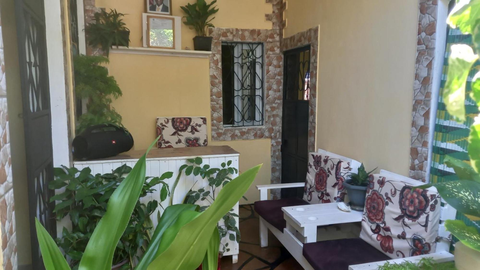 Mount Zion Guest House, Mtwapa Mtomondoni モンバサ エクステリア 写真