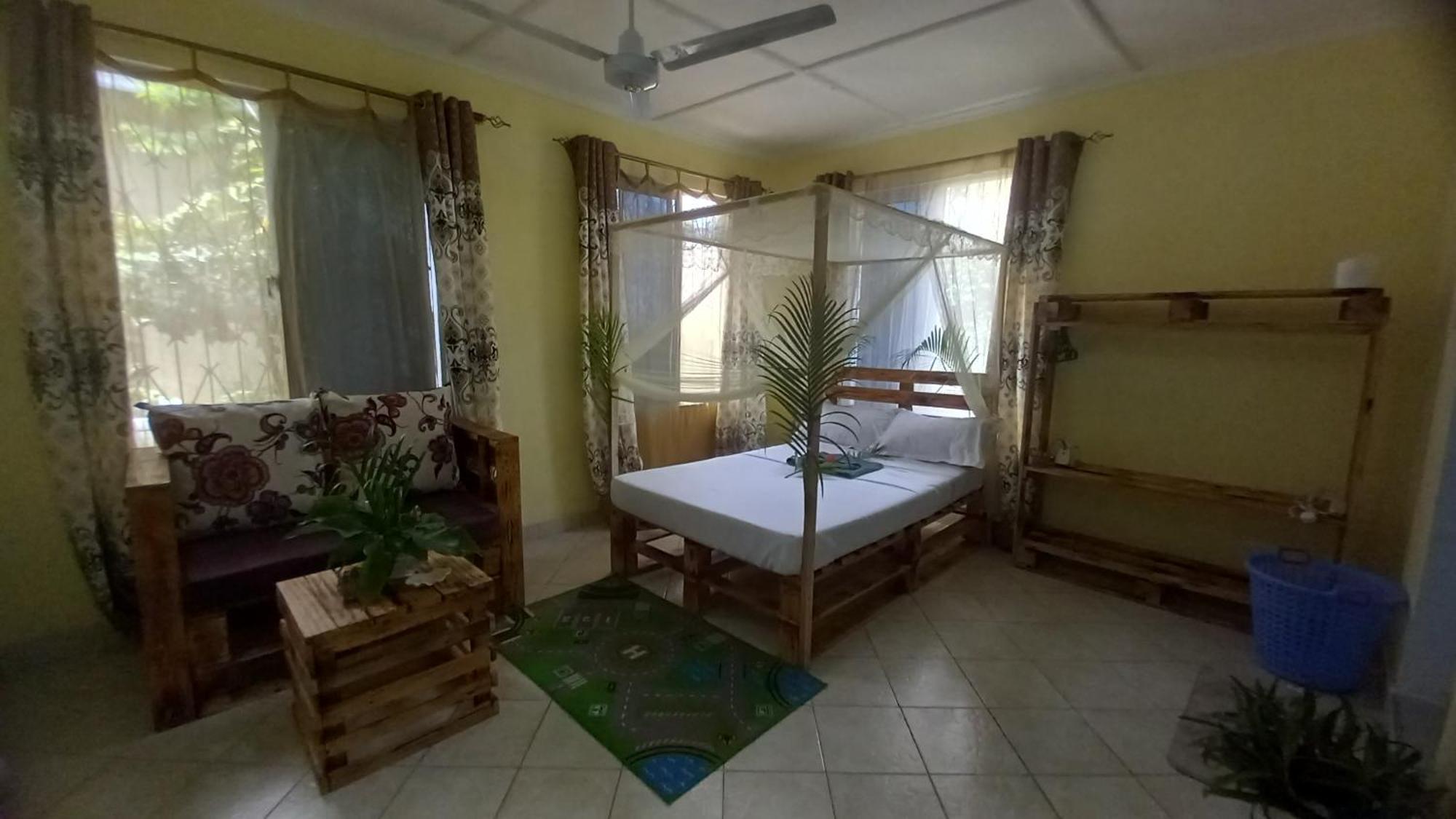 Mount Zion Guest House, Mtwapa Mtomondoni モンバサ エクステリア 写真
