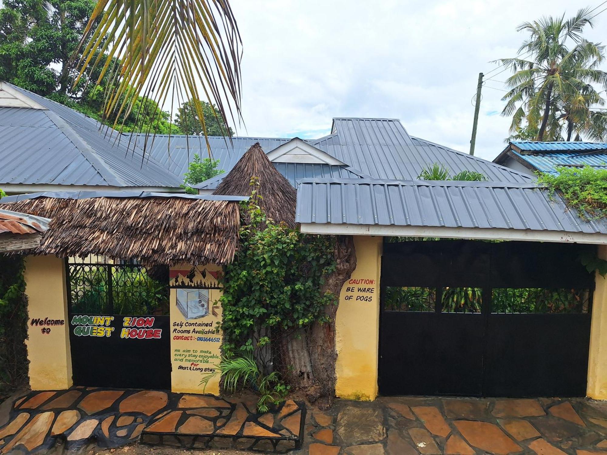 Mount Zion Guest House, Mtwapa Mtomondoni モンバサ エクステリア 写真