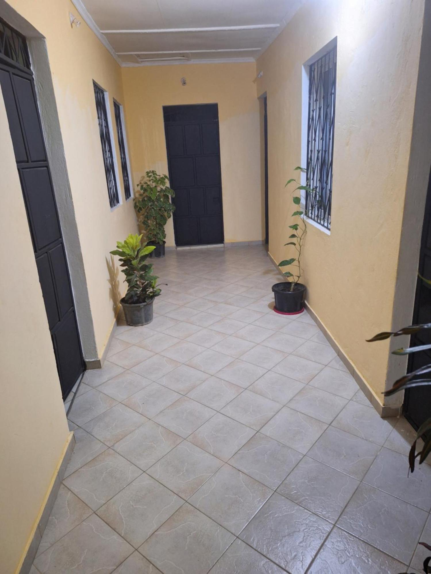 Mount Zion Guest House, Mtwapa Mtomondoni モンバサ エクステリア 写真