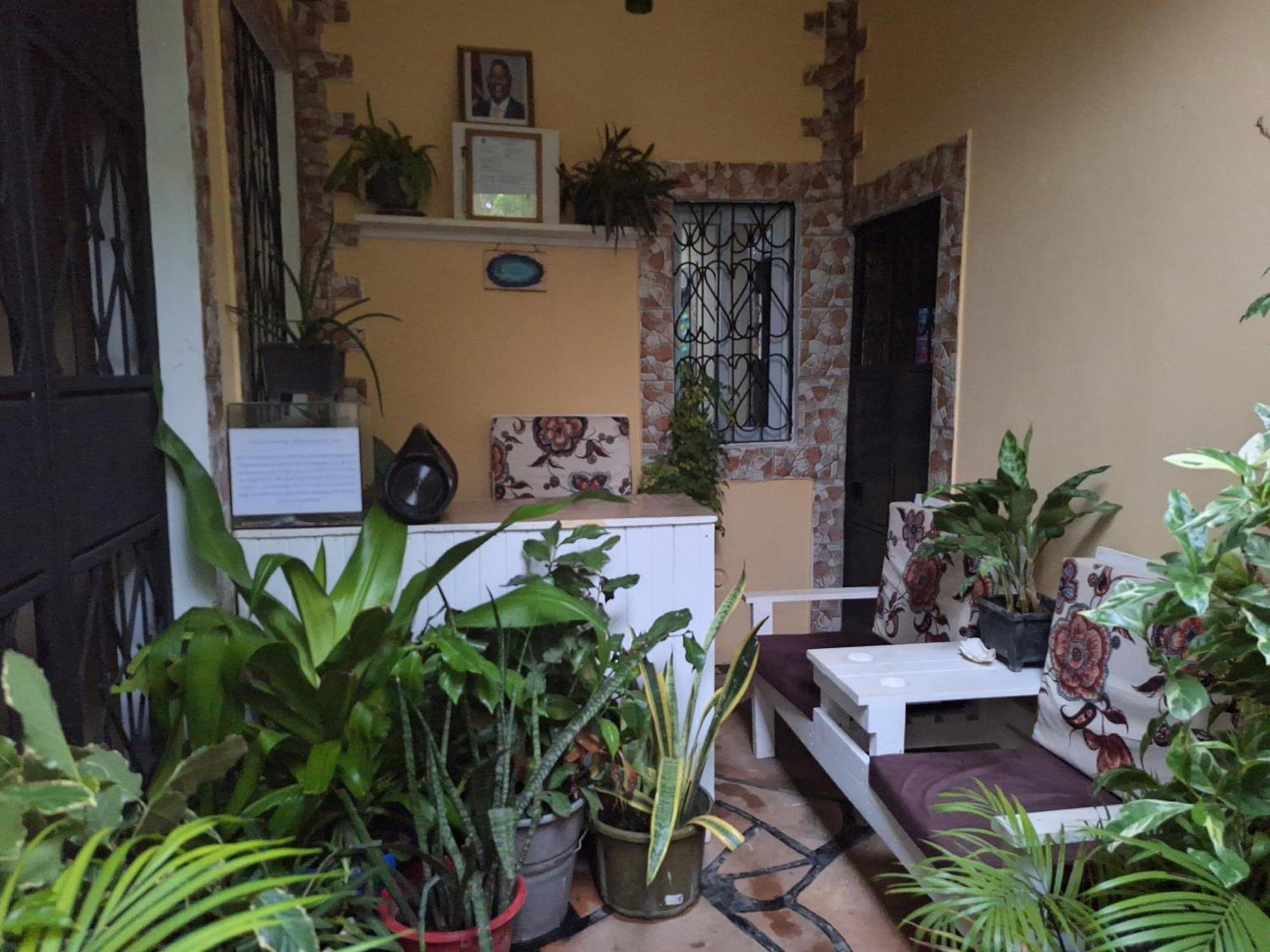 Mount Zion Guest House, Mtwapa Mtomondoni モンバサ エクステリア 写真
