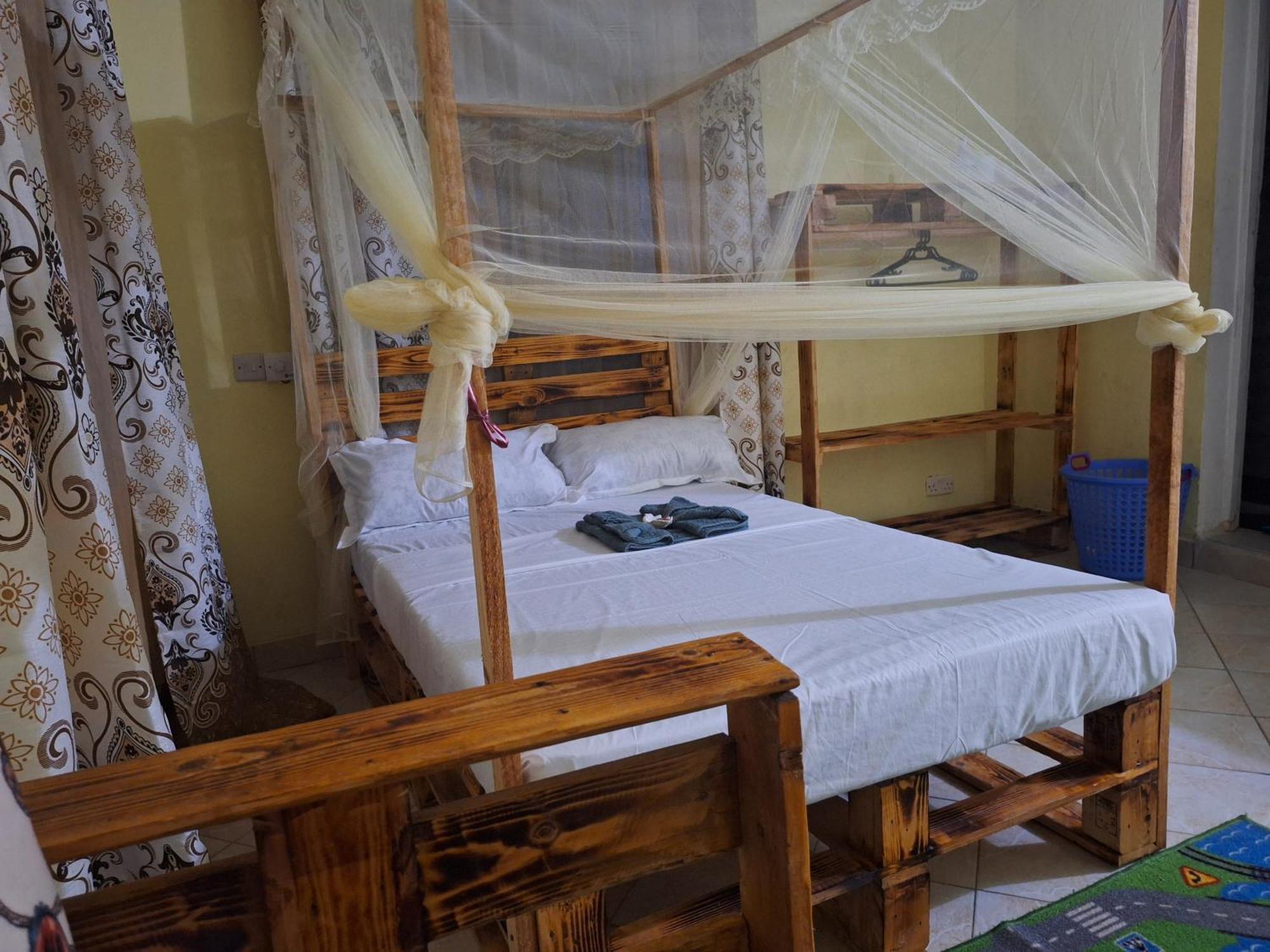 Mount Zion Guest House, Mtwapa Mtomondoni モンバサ エクステリア 写真
