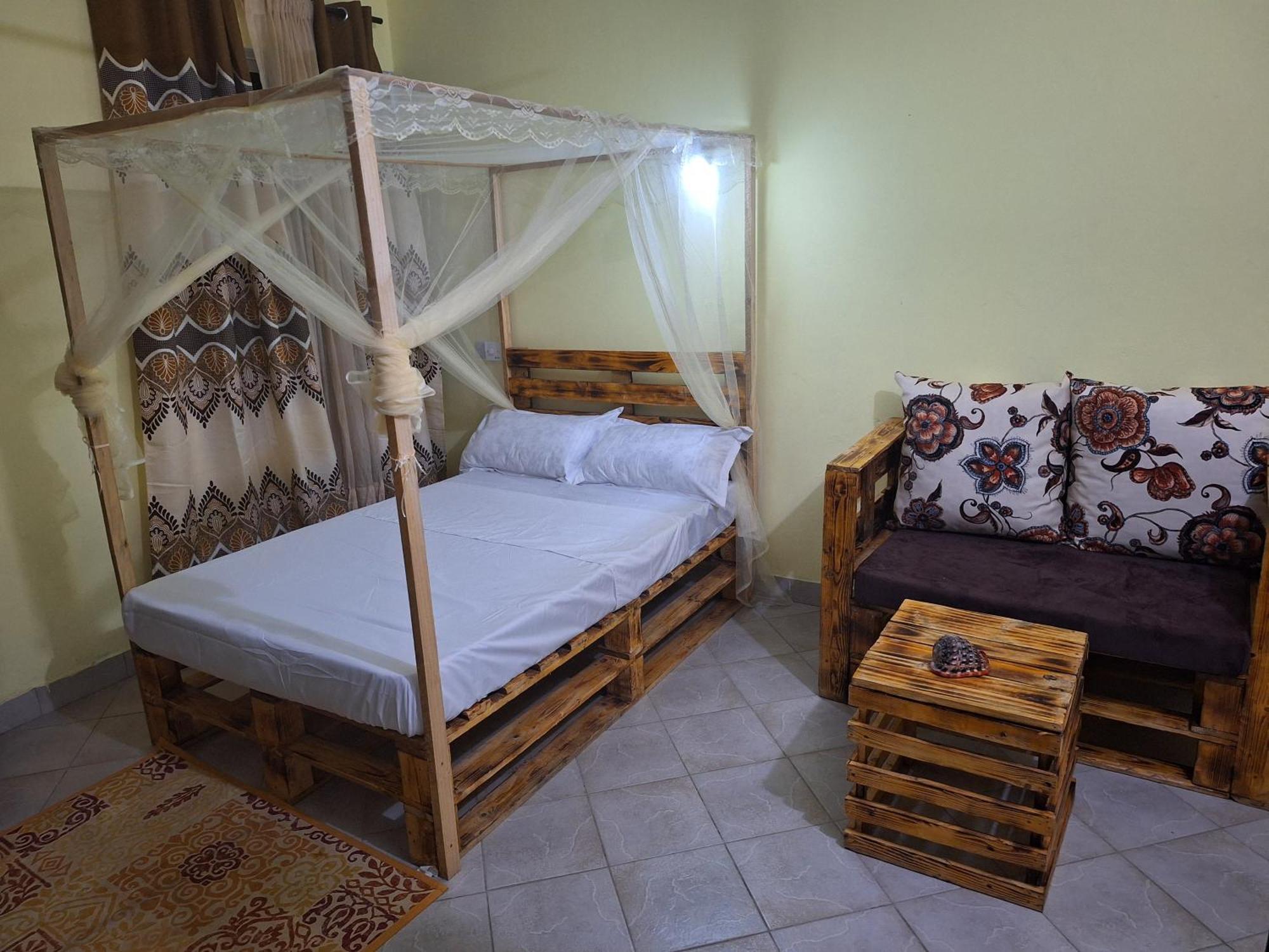 Mount Zion Guest House, Mtwapa Mtomondoni モンバサ エクステリア 写真